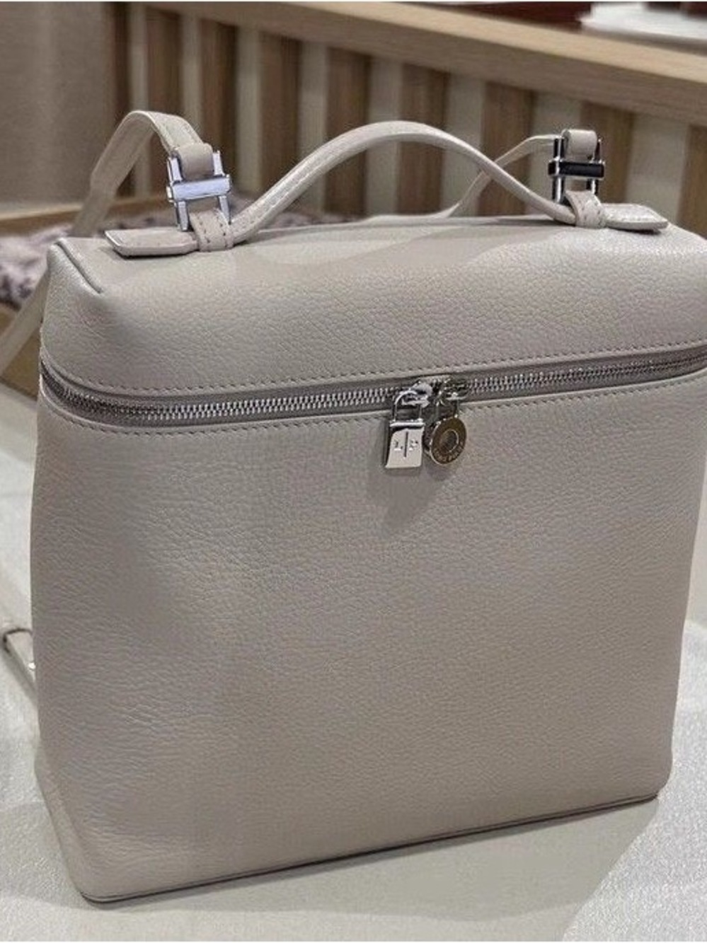 Loro Piana Extra Pocket backpack L23.5